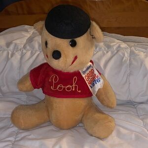 1976 Disneyland Pooh bear